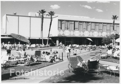 orig. Photo Las Vegas Stardust Hotel Pool Palm Trees USA 1960s Mid Century