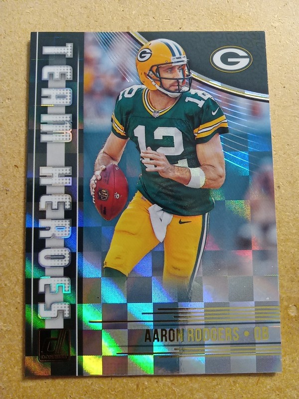 2018 Donruss Team Heroes Aaron Rodgers TH-9