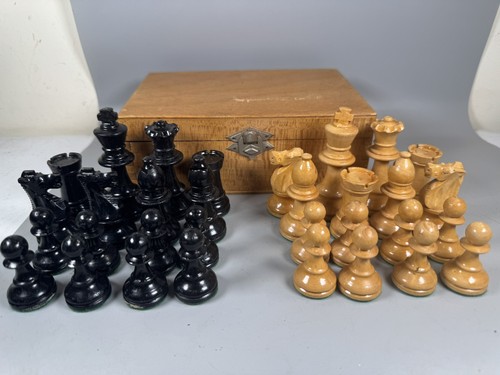 Vintage French Staunton Chess Set Wood Box Weighted Pieces 1950s