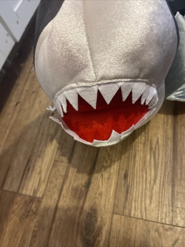 Going Wild Kids Shark Halloween Costume W/Adjustable Straps Size 3-7 Pre Owned - Picture 5 of 8