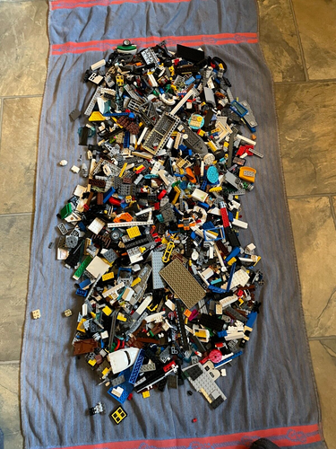 Large Job Lot Of mixed Lego over 4 kgs see all pictures