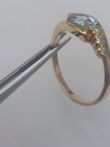 Anello in oro giallo 14 kt con acquamarina e diamanti misura 8 - Foto 4 di 6