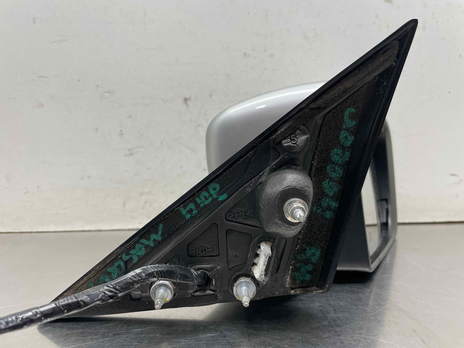 2014 Maserati Quattroporte Passenger Right Door Mirror Assembly Silver 817 14