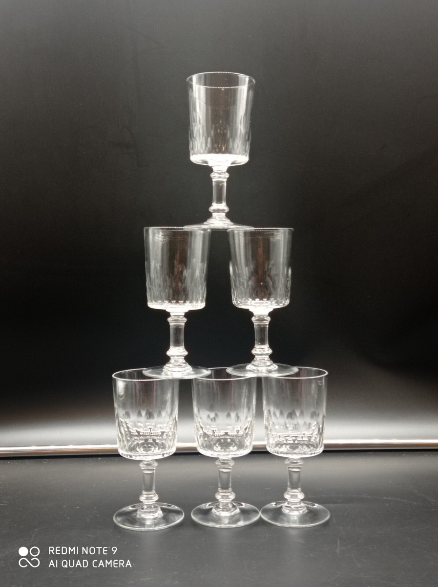 1 verre à vin en cristal BACCARAT modèle RICHELIEU CHAMPIGNY 1 verre à vin en cristal BACCARAT modèle RICHELIEU CHAMPIGNY
