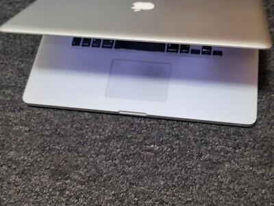 UPGRADED APPLE MacBook Pro 17'' QUAD Core i7 3.4GHz 16GB 2TB SSD 3