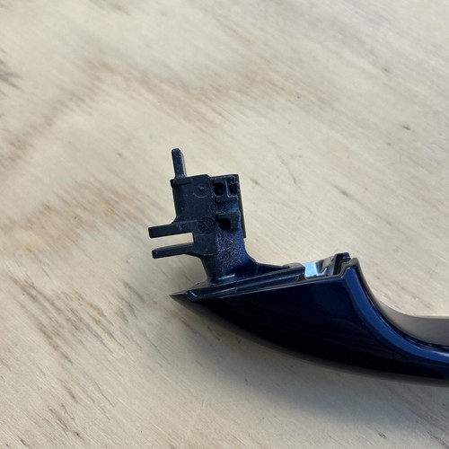 Genuine Mercedes OEM W213 rear right door handle outer BLUE A0997602001 - Picture 3 of 6