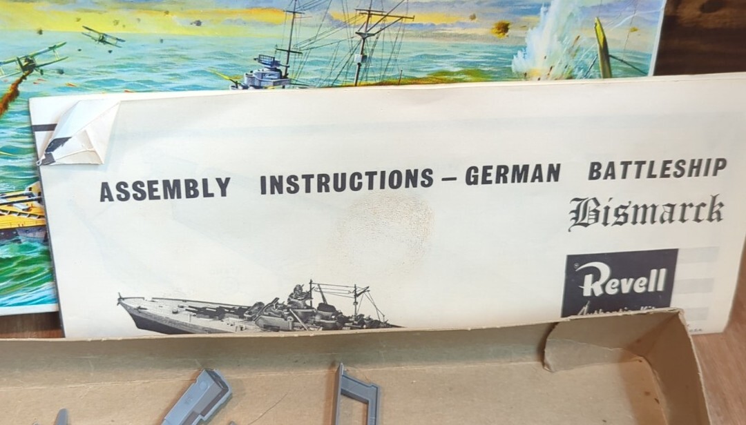 1971 Revell H-350 1/570 BISMARCK Famous German Battleship of WW2 Model Kit