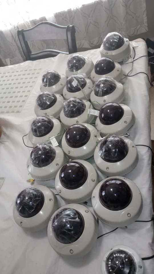 Cámara CCTV color Panasonic WV-CW474F (lote de 18) Foto 2 de 3