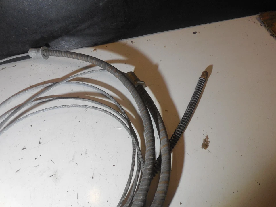 Conjunto de cable de freno de estacionamiento de emergencia Lisle BX 954 para Ford Thunderbird 1958 Foto 2 de 4