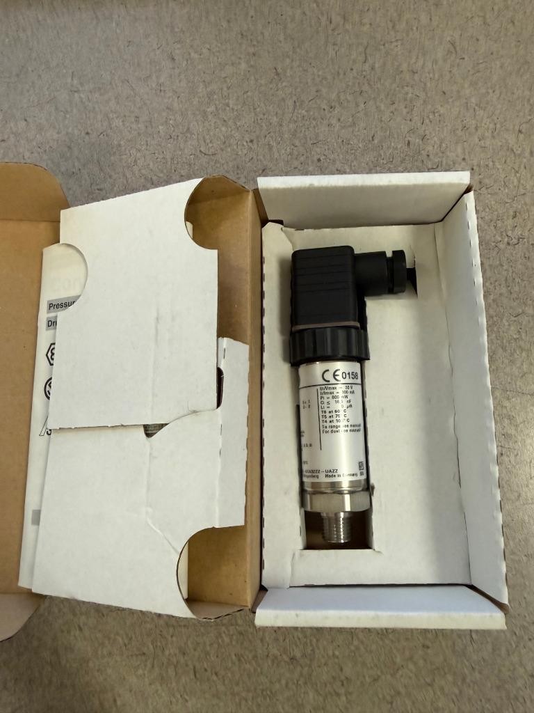 NEW WIKA IS-3 ATEX pressure sensor