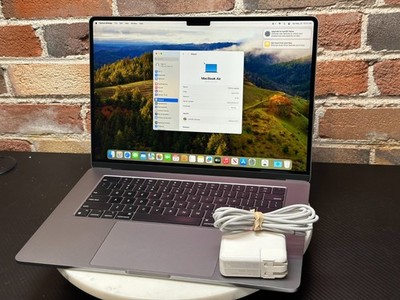 Apple MacBook Air 15'' M2 10 Core GPU 8GB RAM 256GB SSD Silver - Very Good 97% BH