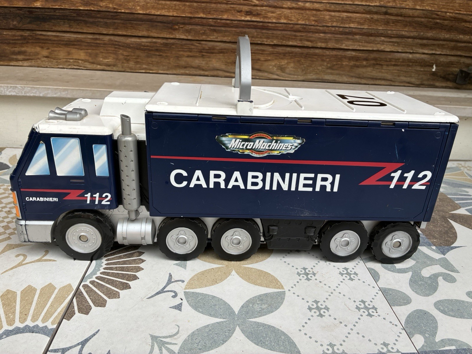 Micro Machines Set da gioco Carabinieri con camion e accessori blu bianco grigio