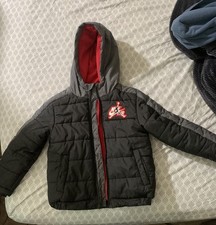 Nike Air Jordan Jumpman Black Red Puffer Hoodie Jacket Boys Youth Small 4-5 Yrs