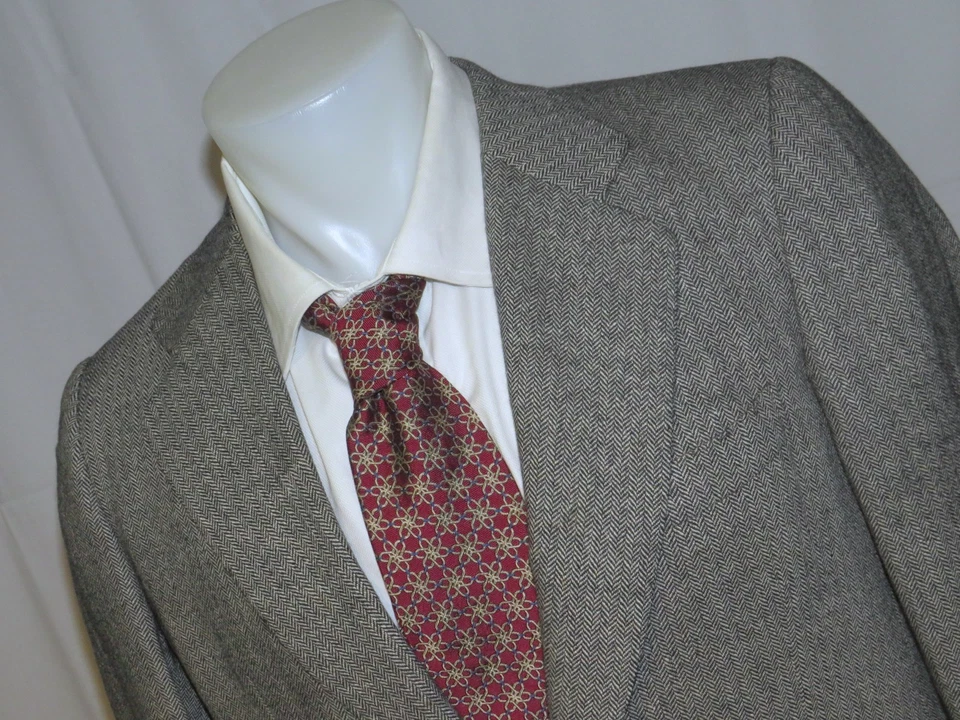 Kiton Gray Herringbone Vintage Two Button Sport Coat 40R - Image 4 of 4