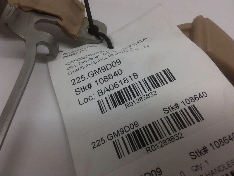 GMC Yukon Denali 2008-2013 conductor pasajero B pilar agarre mango OEM Foto 4 de 4