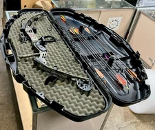 PSE Whitetail Extreme Compound Bow RH w/ case & arrows free ship!!