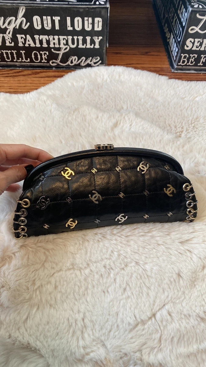 chanel vintage clutch