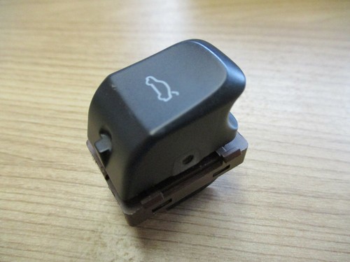 Heckklappenöffner AUDI A4 B8 8K A5 8T Q5 Schalter Öffner Heckklappe 8K0959831A