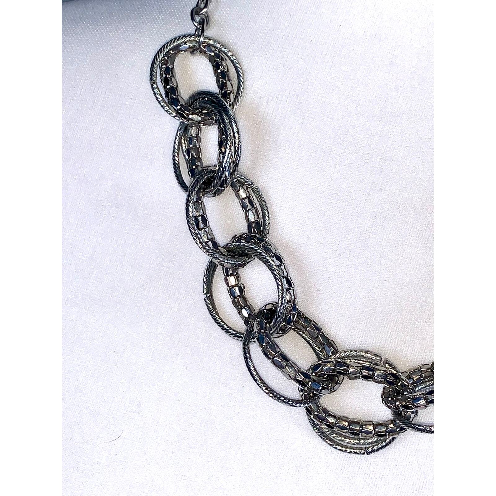 Silver Tone Interlocking Textured Snake Chain Cir… - image 4