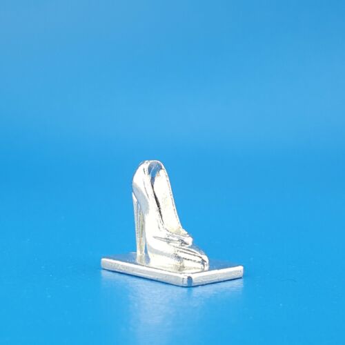 Scene It Squabble Men Vs Women High Heel Shoe Silver Replacement Game Token - Picture 2 of 9