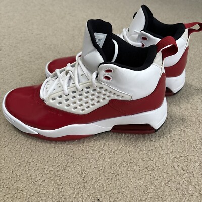 Air Jordan Maxin 200 (GS) CD6123-106 Youth White Black Red Shoes EUC 