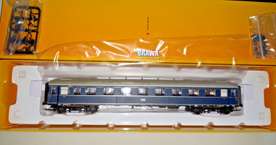Brawa 46410 Schnellzugwagen B4üe DB Ep III