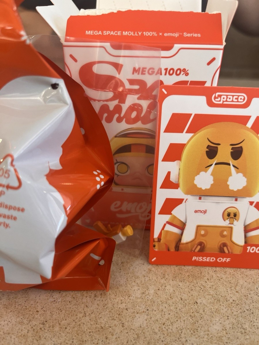 Authentic POPMART MEGA SPACE MOLLY 100% × emoji™ Series Open box