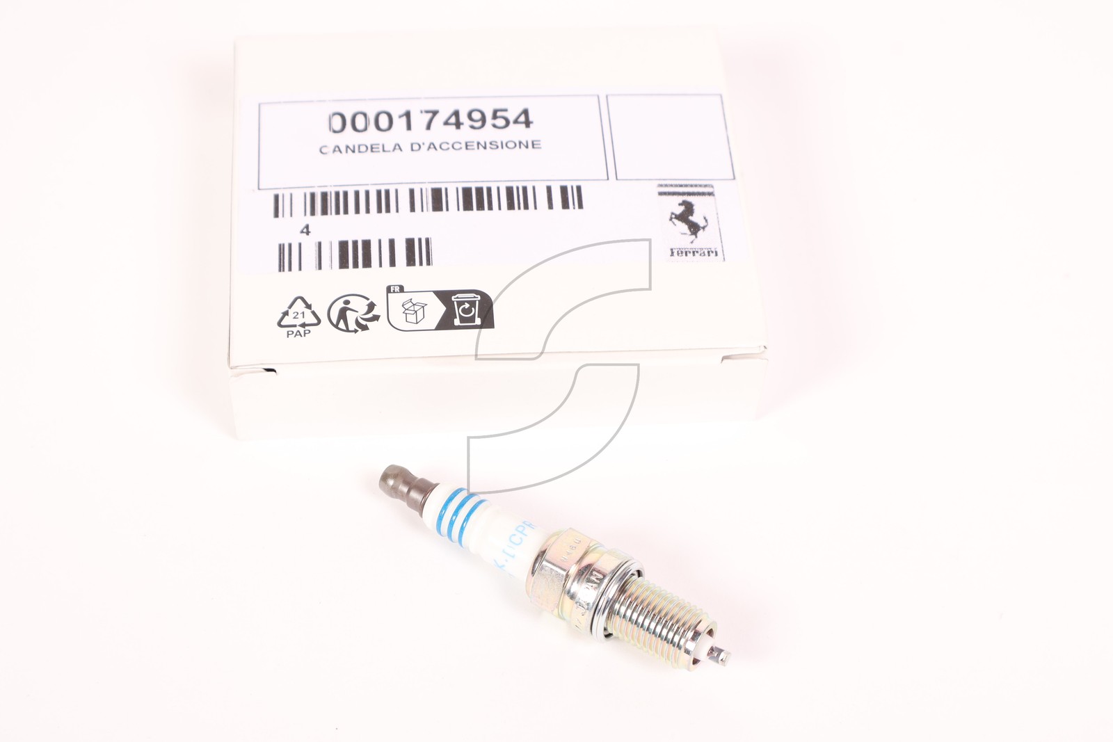 FE-174954 SPARK PLUG  Ferrari NEW