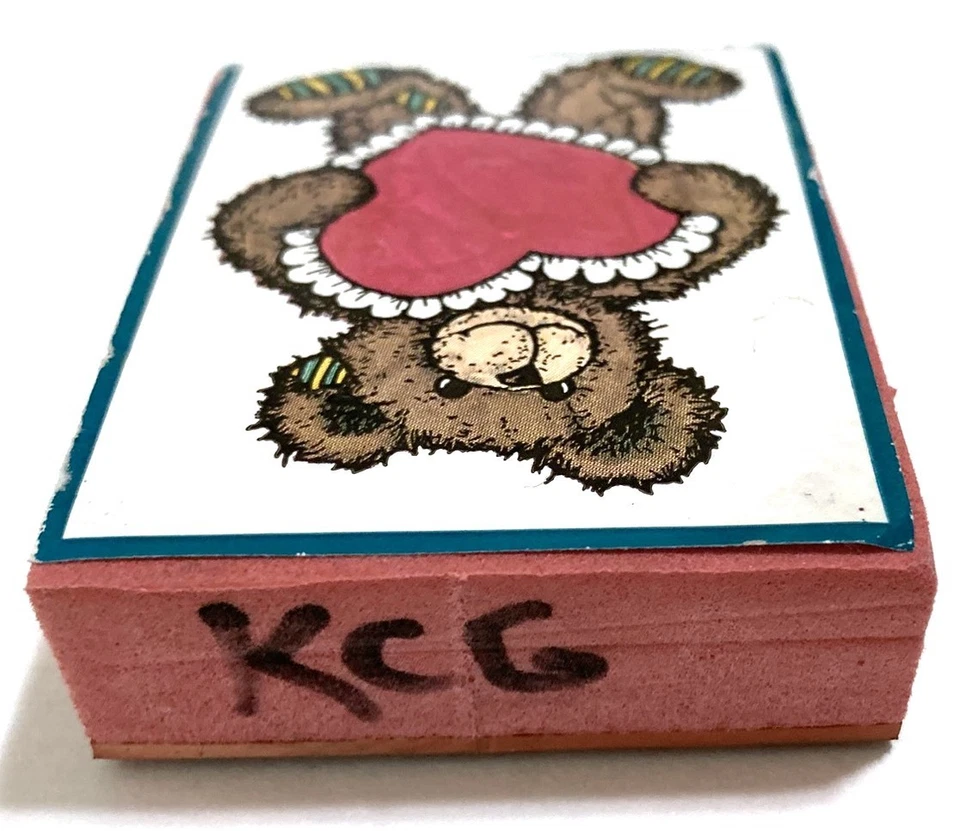 Oso de peluche corazón de San Valentín sello de goma montado en espuma 2x2,75" Love Friends Foto 2 de 3