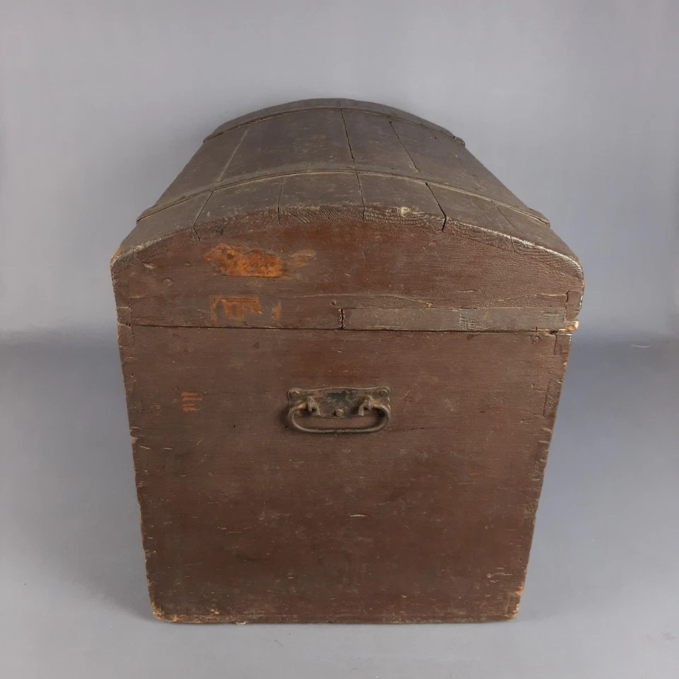 Antiguo baúl de madera de hierro diseño industrial decorativo principios del '900 Foto 3 de 4