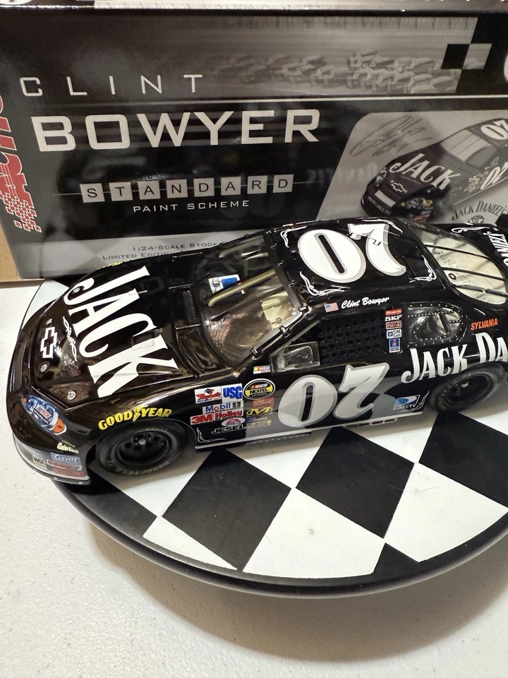 Clint Bowyer #07 Jack Daniels 2006 ROOKIE CAR 1/24 Nascar Diecast - Image 4 of 4