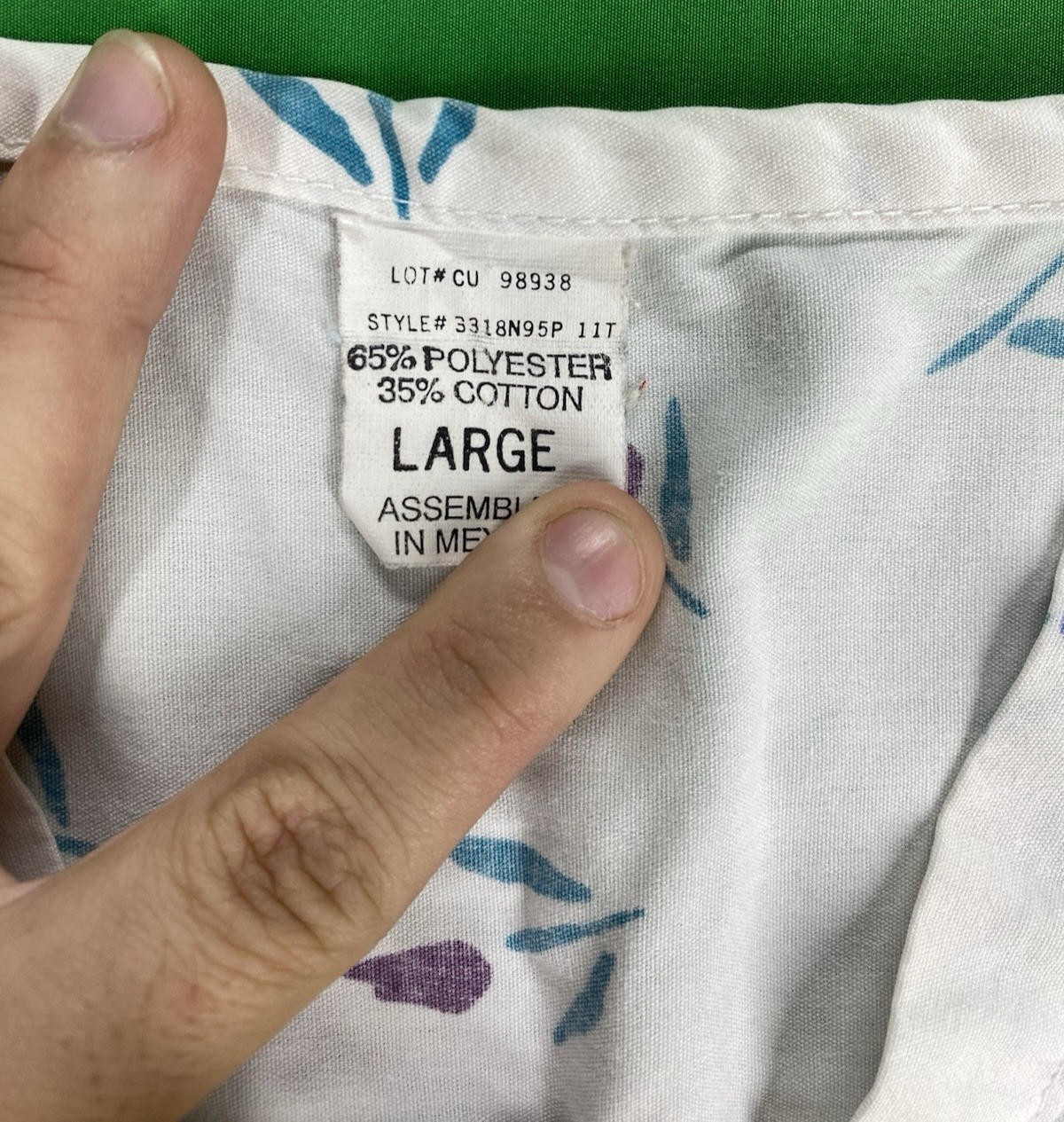 Large White Flower Patterned Scrub Top - image 2