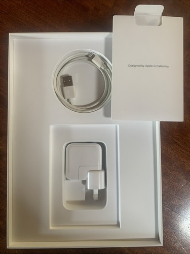 Apple iPad 6th Gen WiFi + Cellular 32GB - Space Grey - Picture 3 of 7