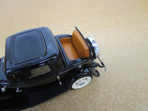 1932 Ford Deuce Coupe FRANKLIN MINT 1/24 diecast LOOSE Black B5 Model A - Picture 8 of 12