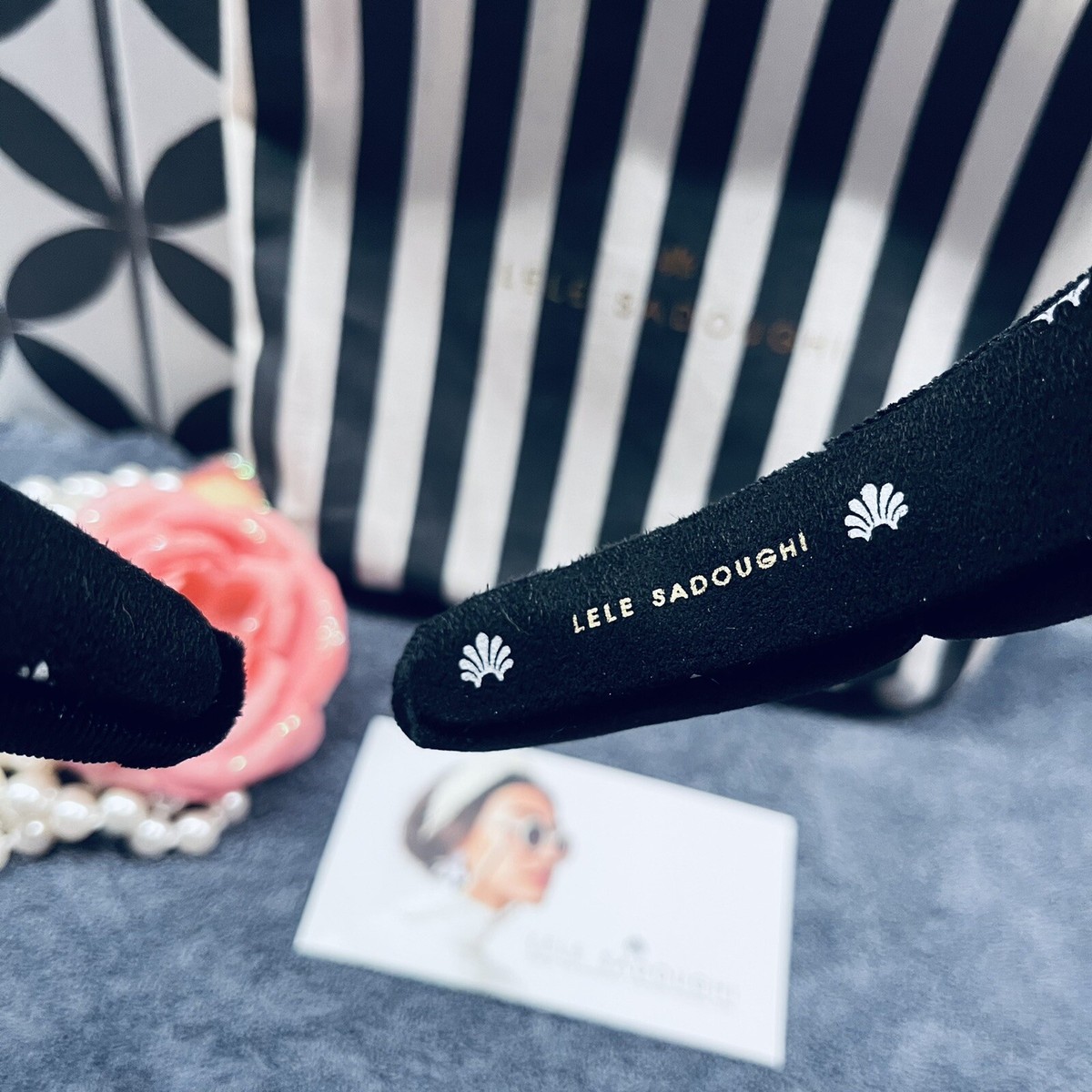 LELE SADOUGHI BLACK VELVET CLASSIC HEADBAND Brand new Lele Sadoughi Velvet Pearl Knotted Headband - Jet - Murray main image 4