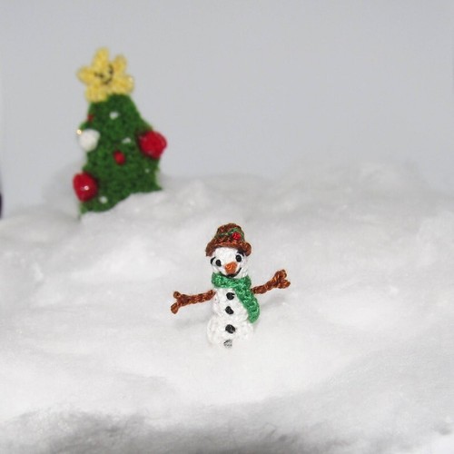Casa delle bambole in miniatura pupazzo di neve 0,8" fatto a mano pupazzo di neve micro pupazzo di neve regalo Natale - Foto 2 di 2