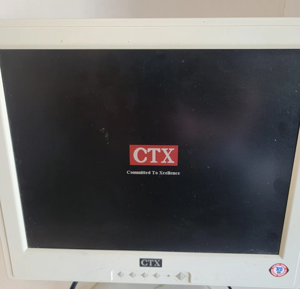 CTX S500 LCD 15" Monitor with Power Adapter Turns On  - Image 2 of 4