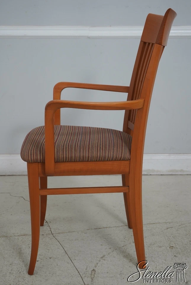 L644843EC: Juego de 12 sillas de comedor de diseño de estudio de cerezo A. Sibau Foto 4 de 4