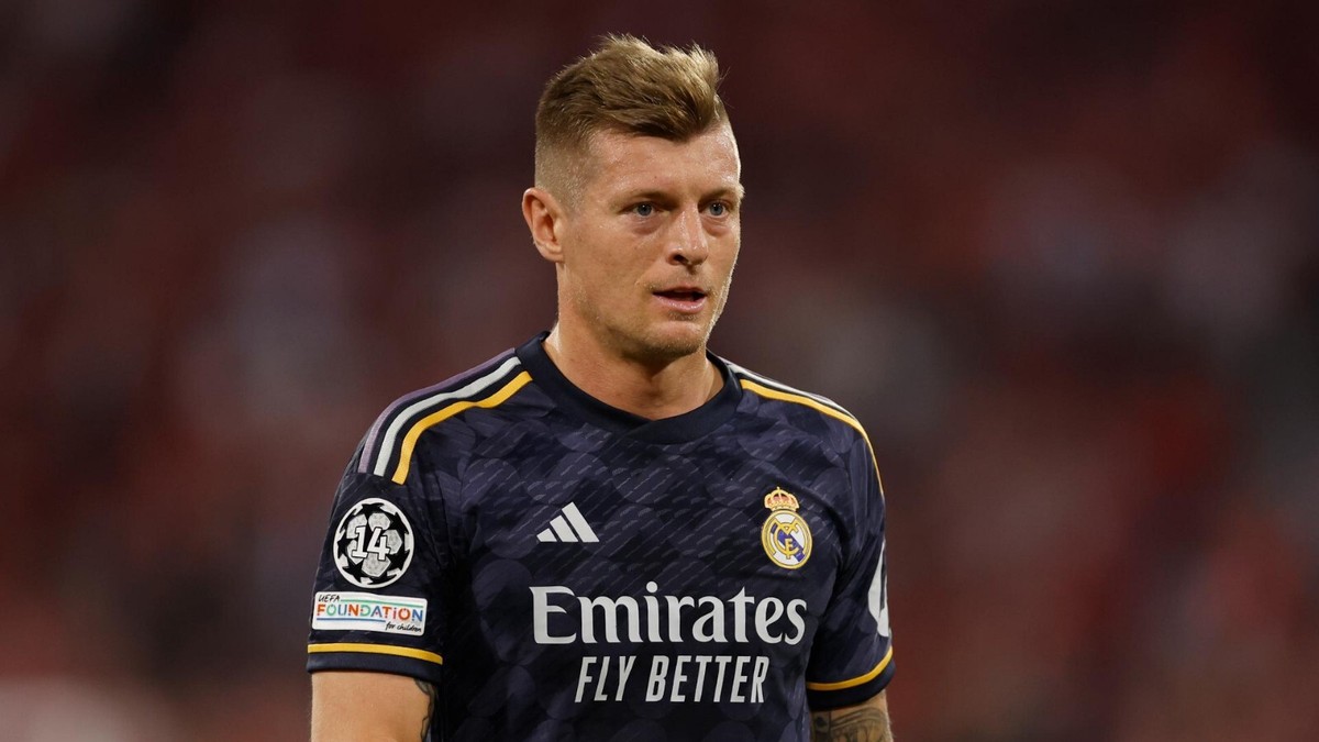 23-24 Real Madrid トニ・クロース #8 2023-24 Real Madrid Authentic Away CL Shirt Kroos #8 (L)