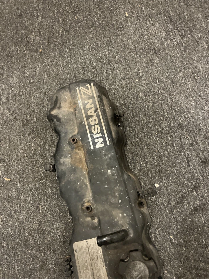 Nissan D21 Datsun 720 1980-86 OEM Z24 cubierta de válvula camioneta 720 OEM Z24 Nissan Foto 4 de 4