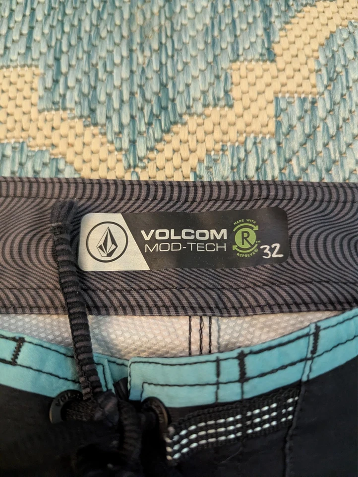 Volcom Mod Tech Swim Trunks Shorts Mens 32 Turquoise Floral Beach Tropical - Image 2 of 4