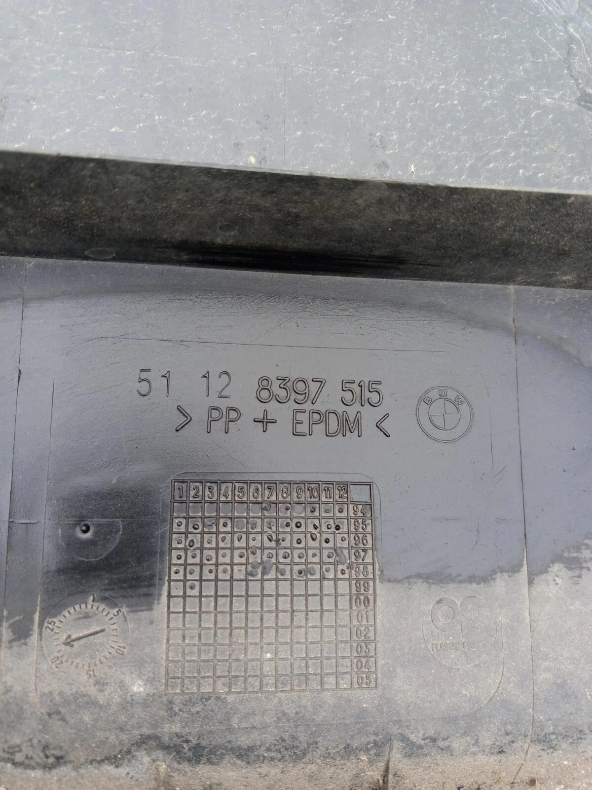 BMW Z3 E36/7 rear bumper actual item photograph 7