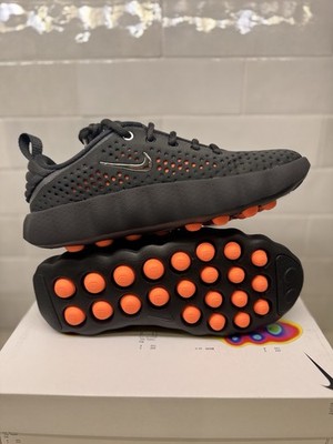 Nike Mind 002 Women s Black Solar Red Chrome Sz 6.5W
