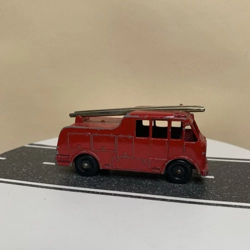Matchbox Lesney No. 9 Merryweather Marquis Series III Fire Engine Truck Red VTG