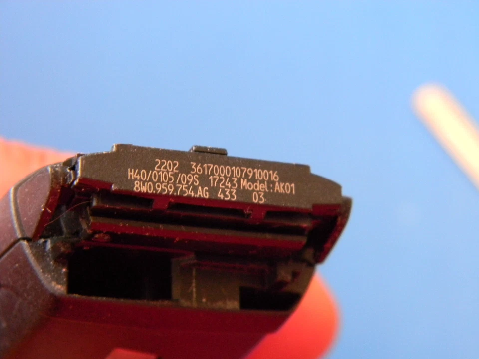 Audi SQ5 2018 control remoto transpondedor sin llave IYZ-AK01 8W0,959,754 AG Foto 3 de 4