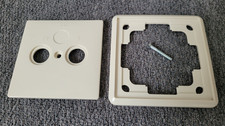 GIRA Standard alt 70x70 3Loch 1827 SAT-Abdeck...
