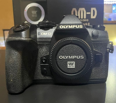 OLYMPUS OM-D E-M1 Mark II Spiegellose Kamera Body Low Shutter Count JP