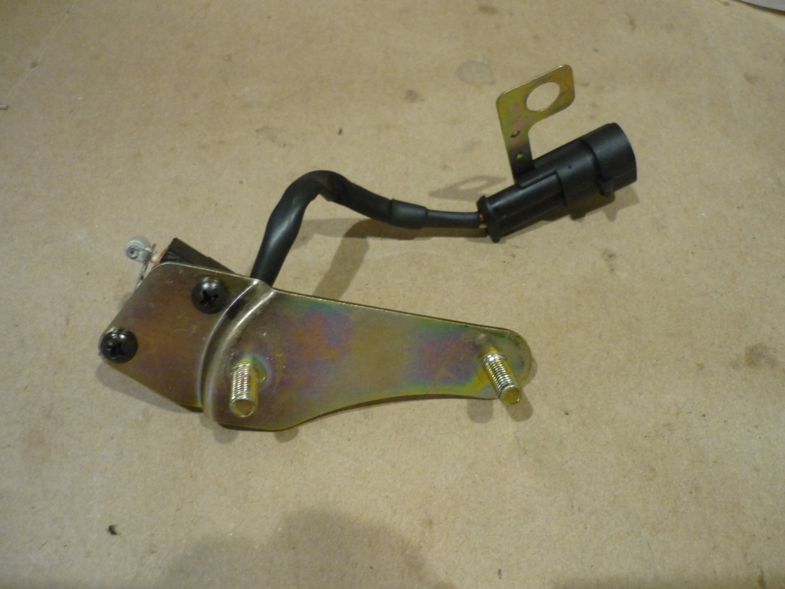 Ferrari 360,430 - RH Door Window Micro Switch WIth RH Bracket -  P/N 168617