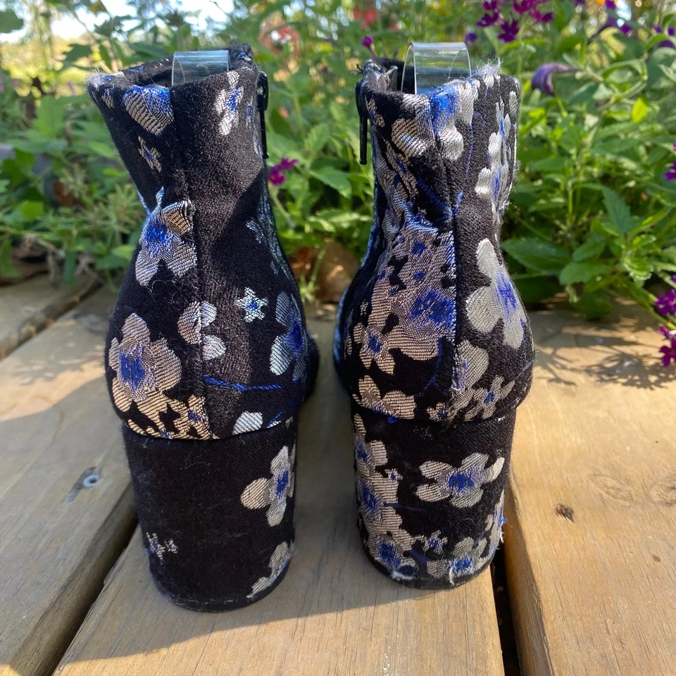 SO Botines bordados florales negros y azules con cremallera Foto 4 de 4