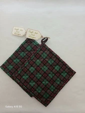 Christmas Festive Potholders Handmade Set of 2 8"X8" Green, Red
